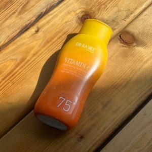 کرم ضدآفتاب روشن کننده ویتامین سی دکتر راشل SPF75 وزن ۱۰۰ گرم
